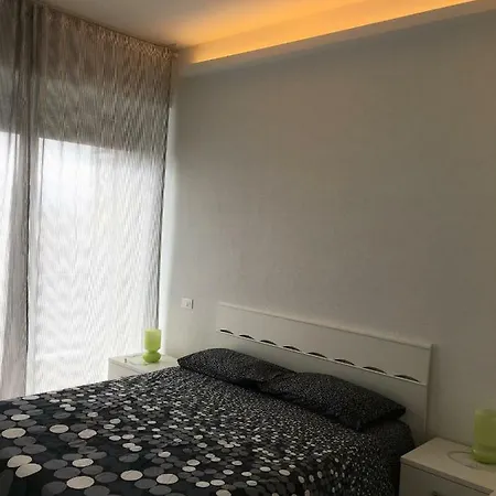 Sul Porto Lägenhet Loano